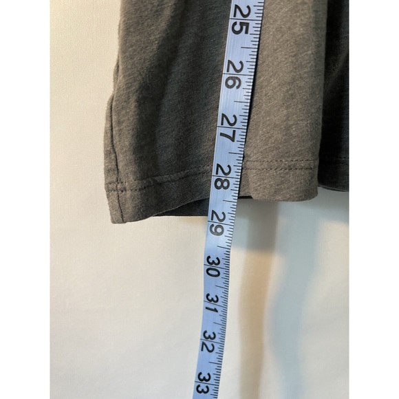 Torrid Disney “The Little Mermaid” Gray Screen Print Tank Top size 2X - Picture 5 of 6